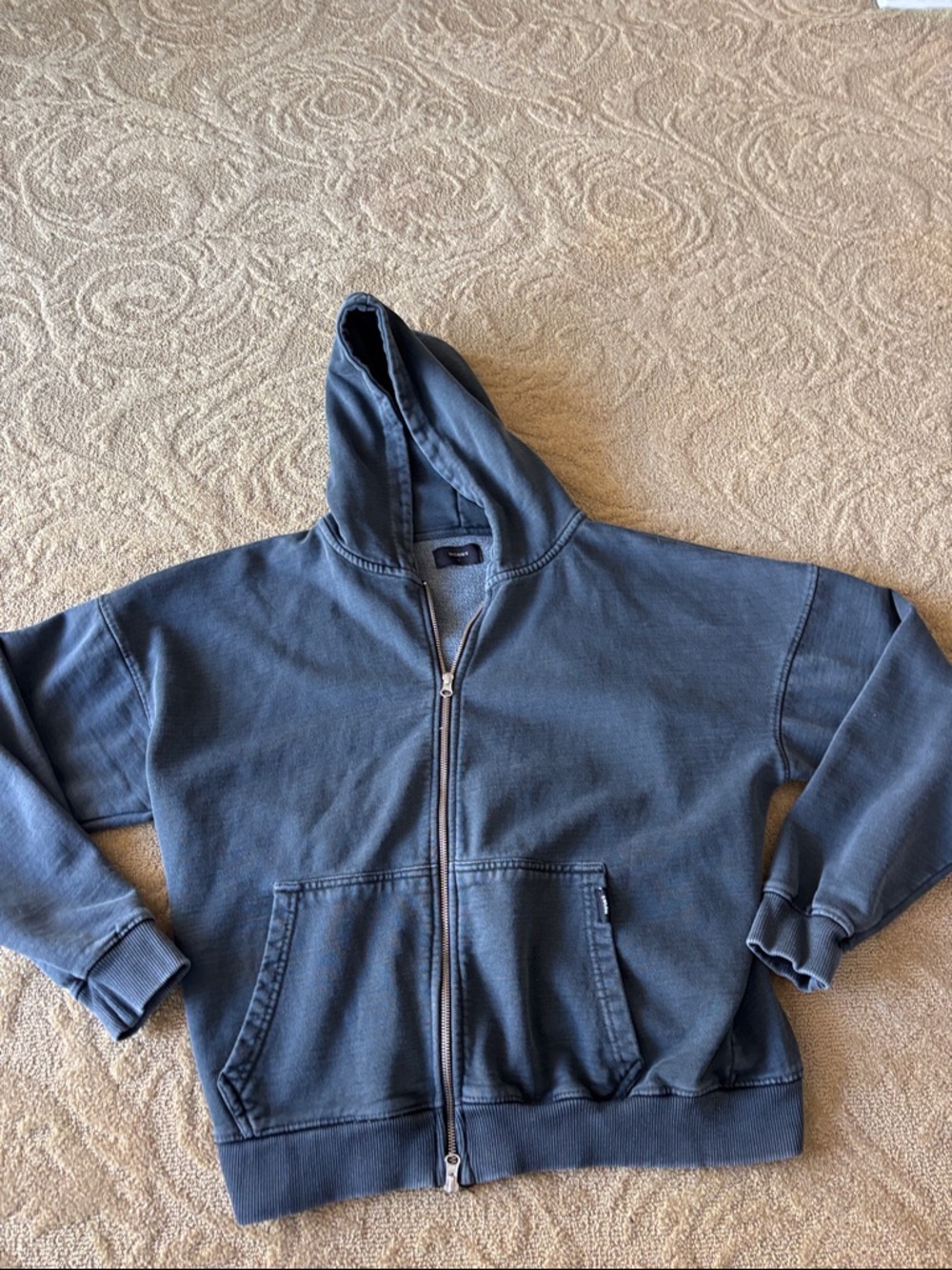 HOURS brand. Zip up hooded jacket. 💯 % cotton. Size large